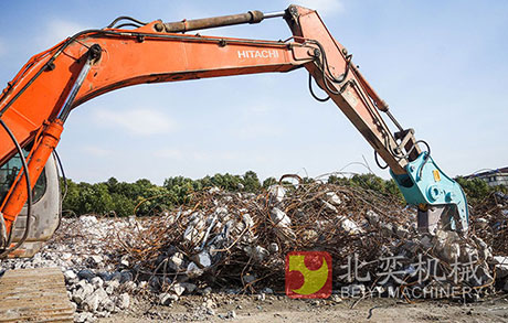 挖掘机液压破碎钳粉碎混凝土 挖掘机液压破碎钳粉碎混凝土