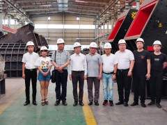辽宁省砂石协会会长王俊琦一行莅临郑州市新高耐重工机械有限公司参观考察！